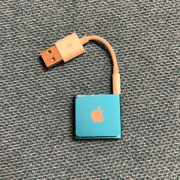 IPod - Picture 2 of 3